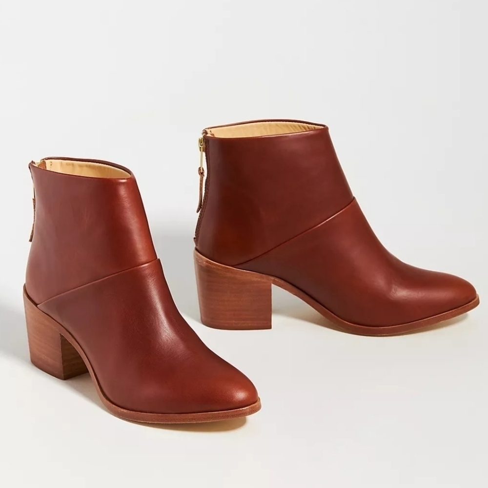 Nisolo Dari Leather Heeled Boots Brandy with Gold Zipper